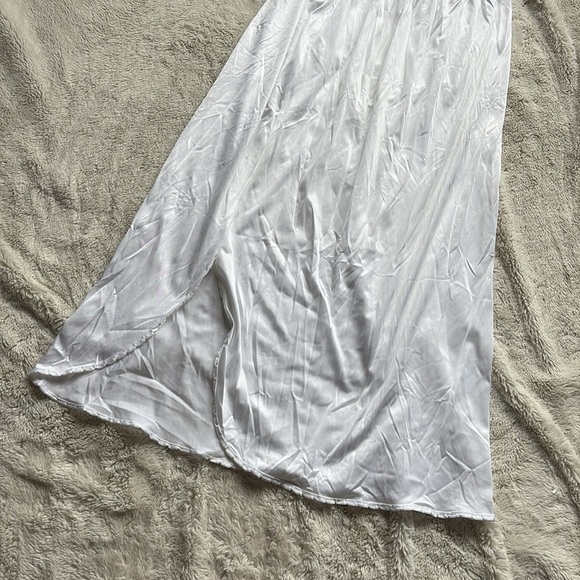 Vintage Impromptu White Slip Skirt | Lace Trim | Coquette Lingerie | Y2K - Picture 3 of 5